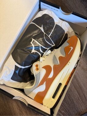Nike Men’s Air Max 1 patta size 4